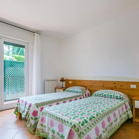 דירה Three-room By Interhome